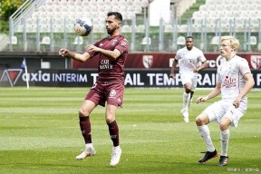 爱游戏-欧超杯今晨再迎强敌，阿贾克斯手感冰凉，主帅态度——管理层满意，赛程密集仍需轮换的简单介绍